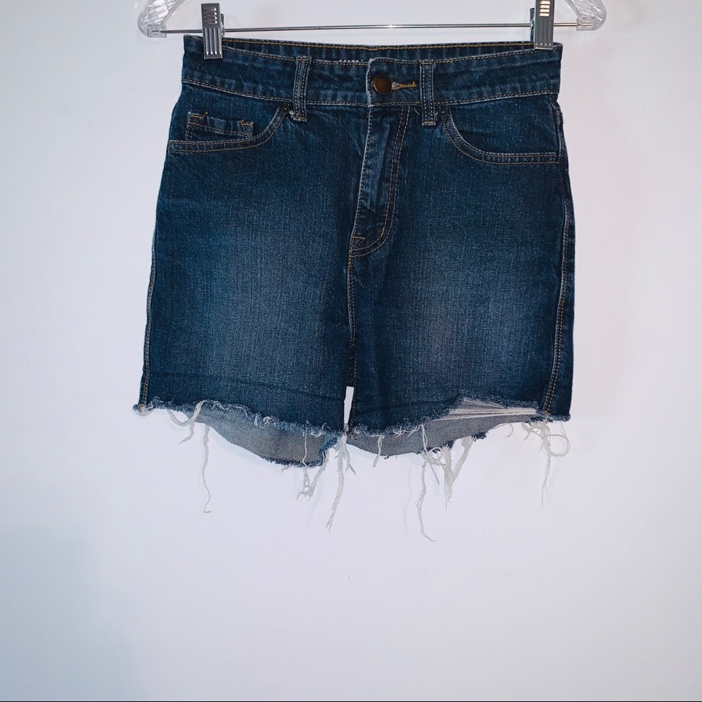 BDG High Rise distressed shorts 26